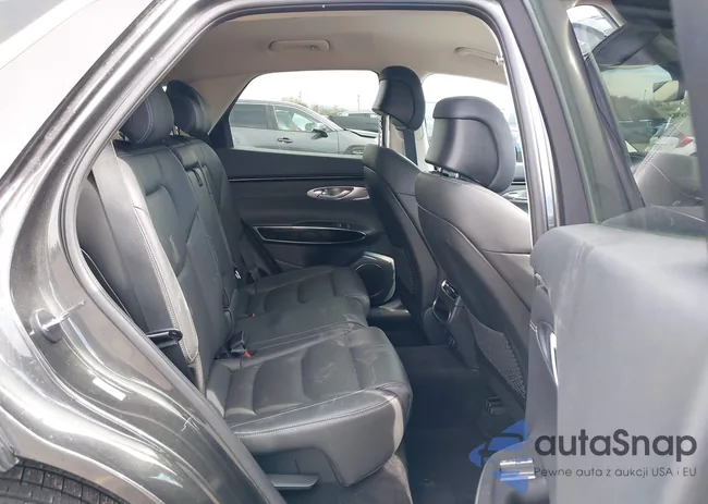 KMUMADTB7SU207304: 44619894