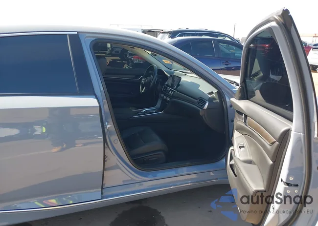 1HGCV3F90NA029152: 44619986