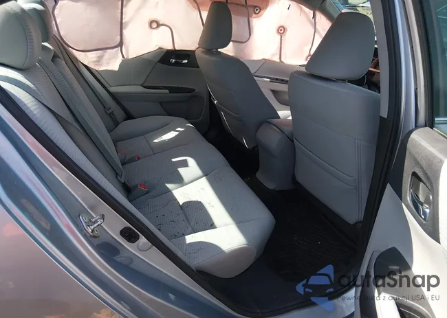 1HGCR2F37GA182754: 44619255