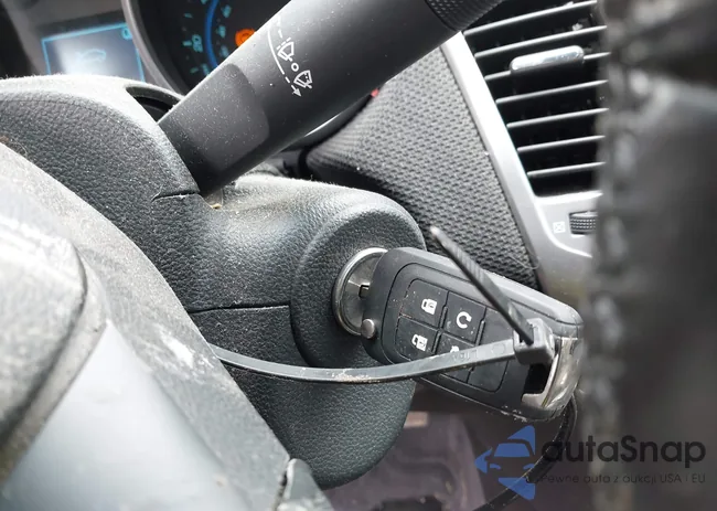 1G1PF5SC8C7258014: 44619297