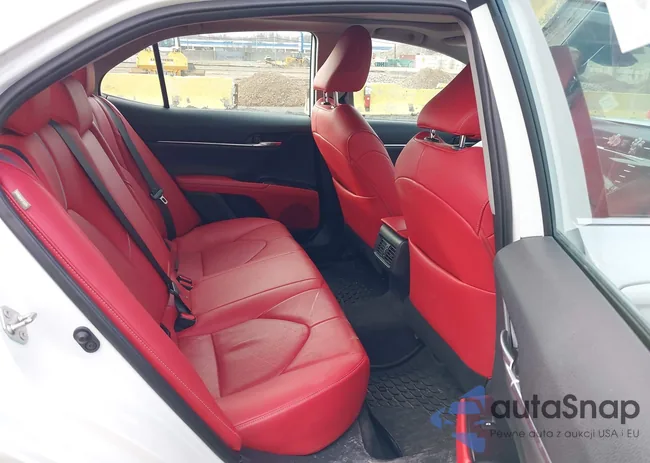 4T1B61HK3KU784586: 44619366