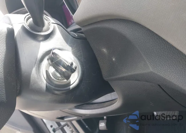 5XYZUDLB9GG325587: 44621594