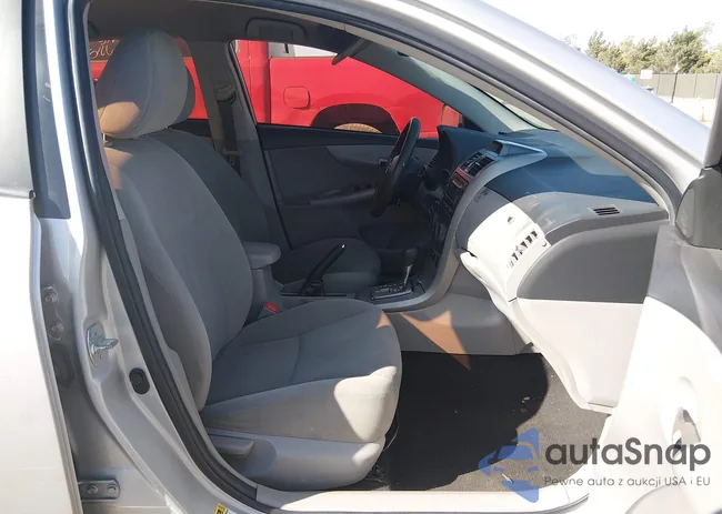 2T1BU4EEXCC776204: 44621616