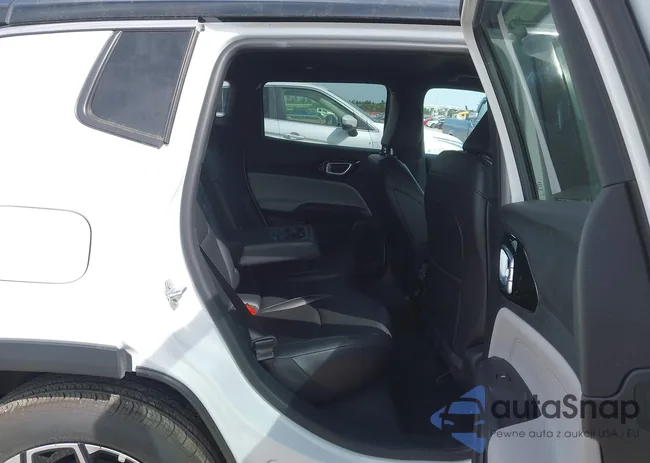 3C4NJDCN5ST616235: 44621648