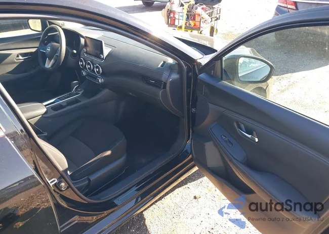 3N1AB8CV5RY241661: 44621843