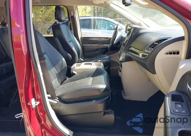 2C4RC1BG2ER442256: 44621909