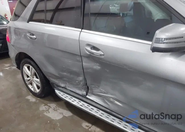 4JGDA2EB3CA033749: 44622934