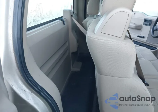 1FTRF12248KF05713: 44622070