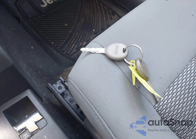 1J8FF47W27D431803: 44623639