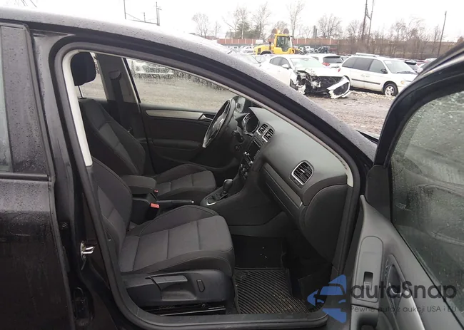 WVWDM7AJ4EW011657: 44623848