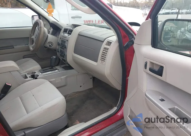 1FMCU9DG0CKA40984: 44623868