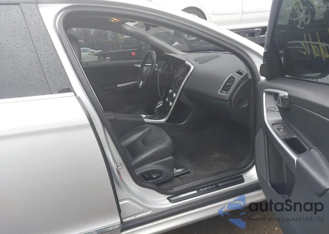 YV4612RMXG2787060: 44623945