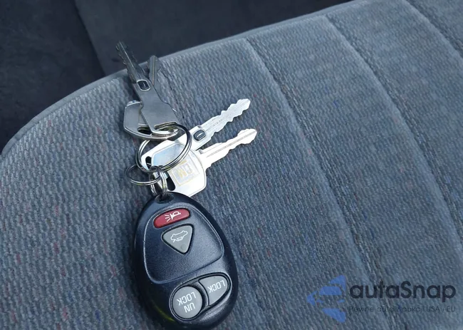 2G4WS52J521273218: 44623122