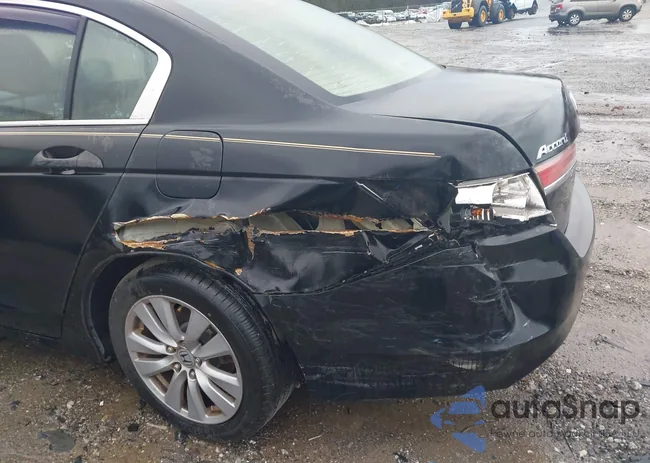 1HGCP2F80BA032303: 44623224