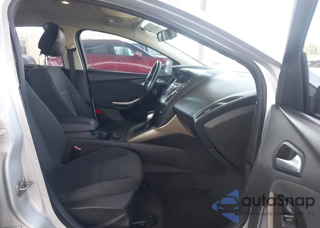 1FAHP3M25CL191189: 44623358