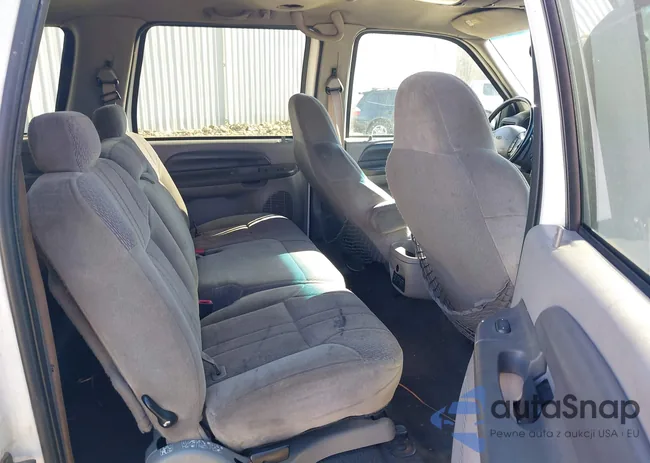 1FMNU40L6YEC51837: 44624420