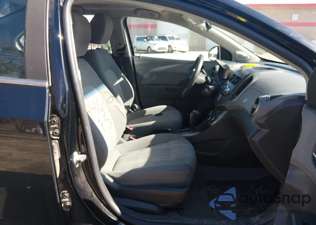 1G1JC5SH0C4104778: 44624751