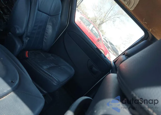 2B8GP54L32R577282: 44625017