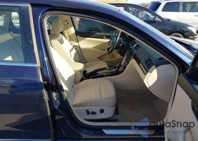 1VWCN7A38EC028874: 44624205