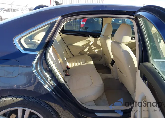 1VWCN7A38EC028874: 44624205