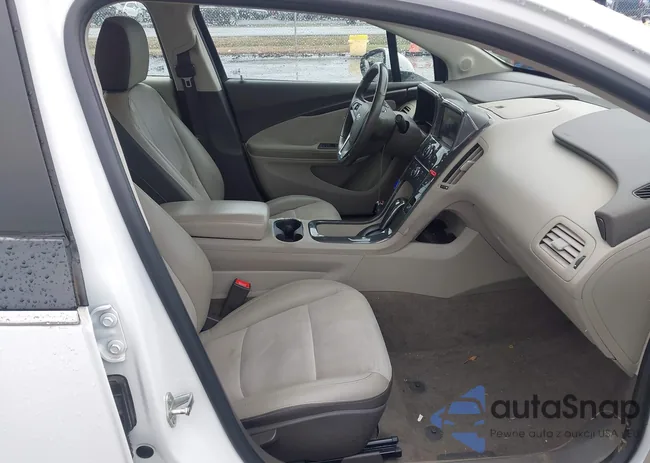 1G1RB6E42EU174807: 44625505