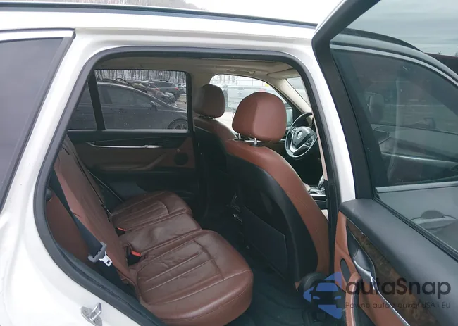 5UXKR0C59G0P30729: 44625804