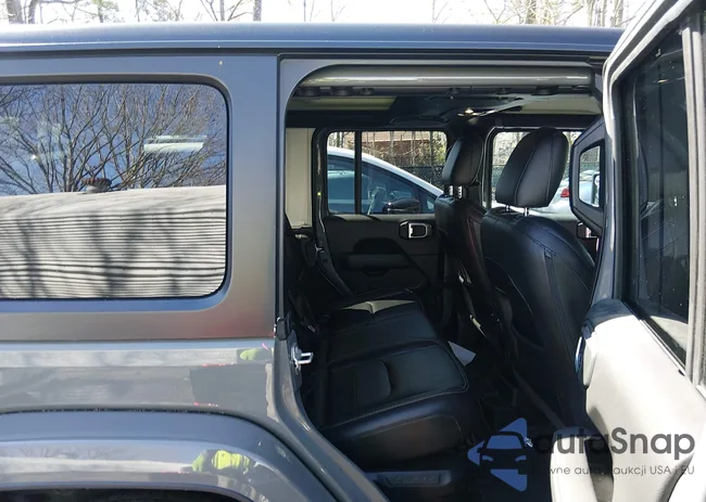 1C4JJXP61PW519697: 44625895