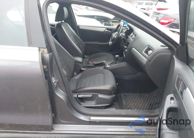 3VW4A7AJ9CM366228: 44625911