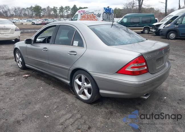 WDBRF40J25F710509: 44625040