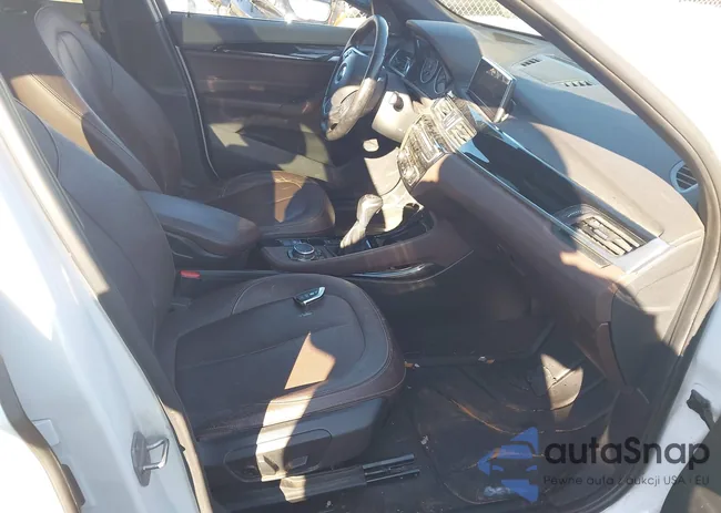 WBXHT3C37GP881608: 44626467