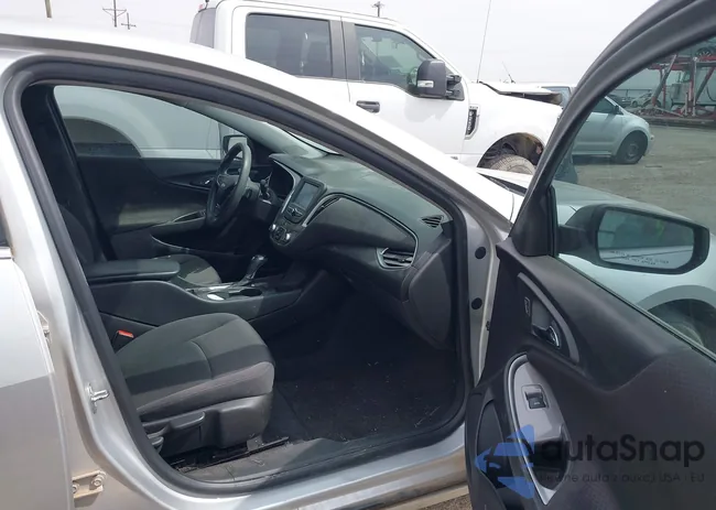 1G1ZB5ST4JF101720: 44626702