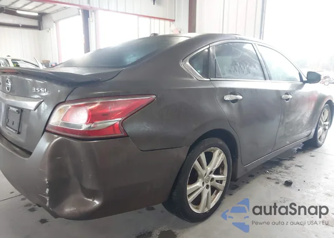 1N4BL3APXDN400174: 44626743