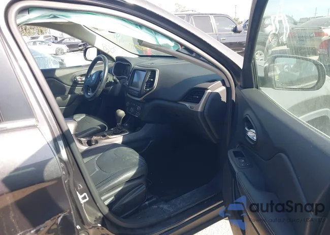 1C4PJMCSXGW111131: 44627755