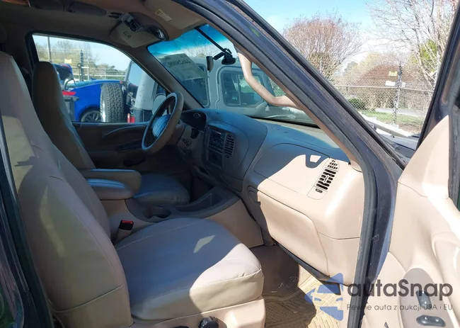 1FMRU17L0XLA73519: 44628009