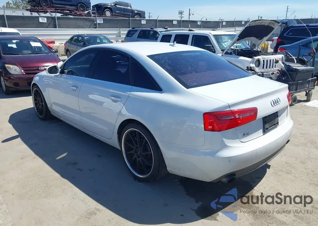 WAUDFAFCXFN017565: 44627096