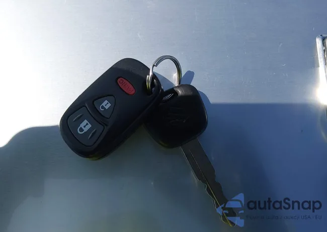 JS2YC5A26B6301661: 44628421