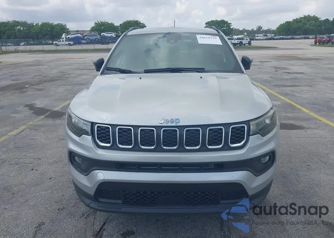 3C4NJDBNXRT138549: 44628519