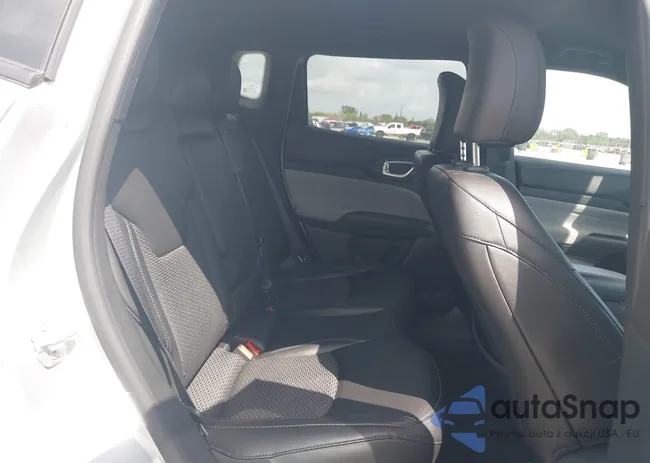 3C4NJDBNXRT138549: 44628519