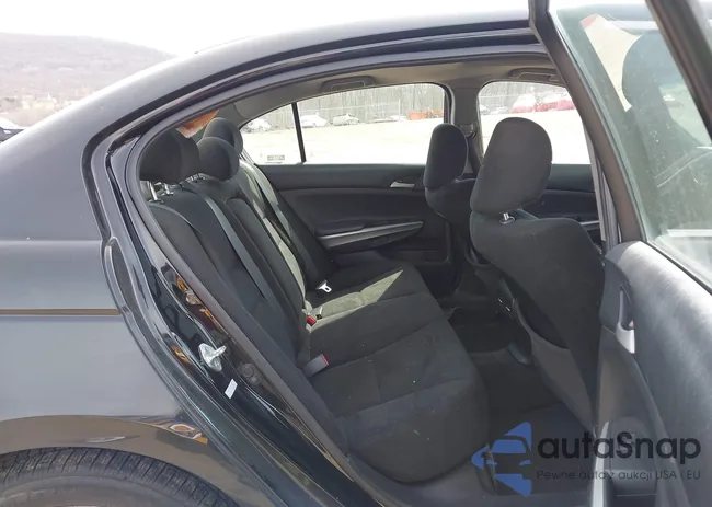 1HGCP2F75AA122018: 44628550