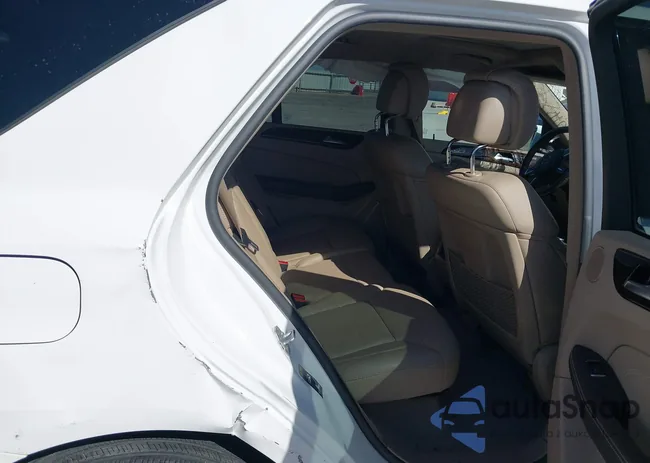 4JGDA5JB0EA296372: 44628034