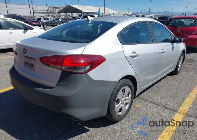 3KPFK4A79HE115044: 44628112