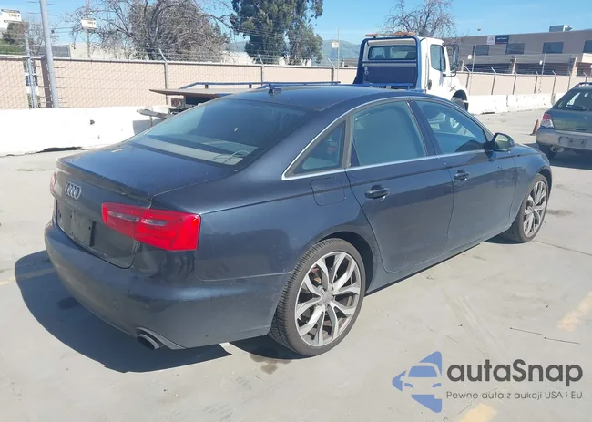 WAUGFAFC9DN026543: 44628174