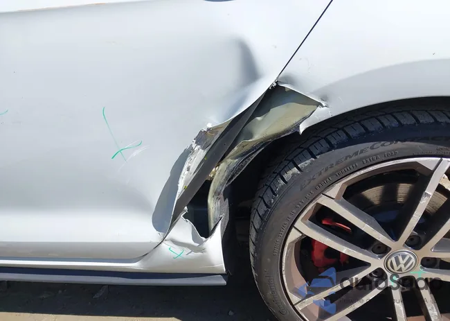 3VW447AU2HM007733: 44628371