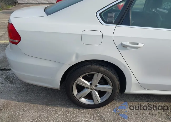 1VWBH7A32DC137901: 44629487