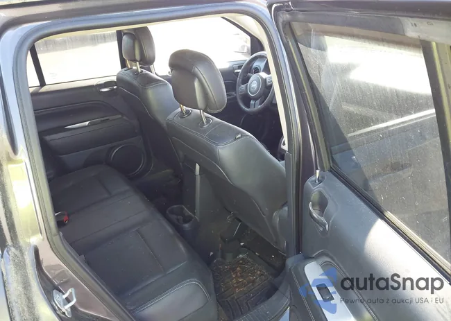 1C4NJCEA5ED754422: 44629545