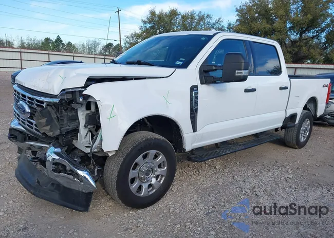 1FT7W2BN0REE37272: 44629604