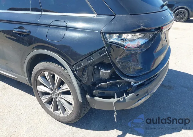 5LMCJ2C96LUL17724: 44630456