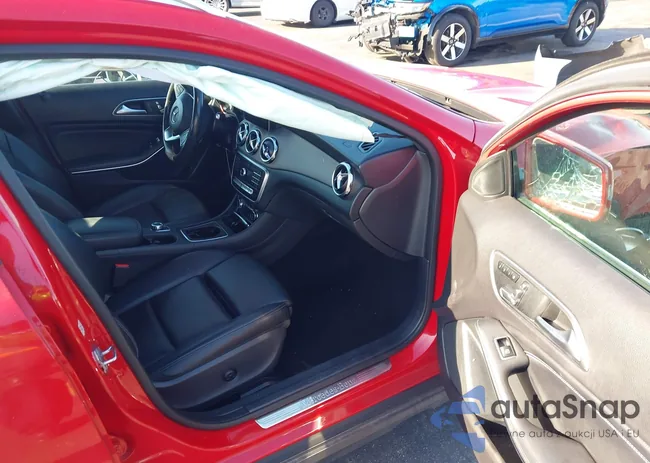 WDCTG4EBXKJ553949: 44630582