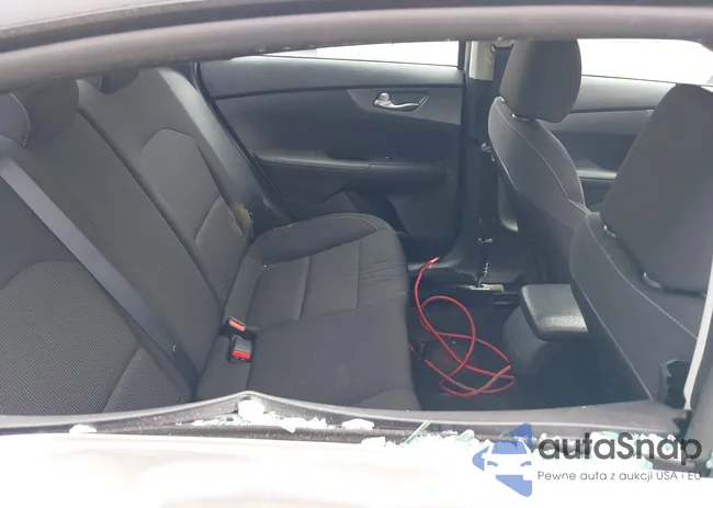 3KPF24AD0LE156001: 44630678