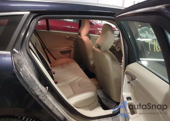 YV140MEKXG1302669: 44630319